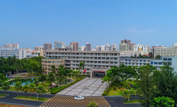 海甸校区 | 地标建筑—办公楼